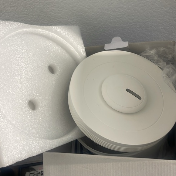 Alo Aura diffuser. - Picture 4 of 8